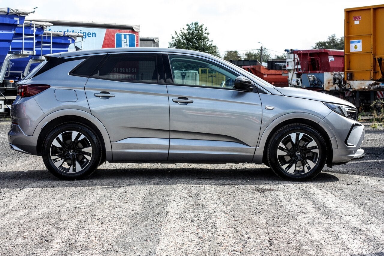Opel Grandland 1.6 Plug-in-Hybrid/ IntelliLux LED/ 360 Cam, Autos, Argent ou Gris, Euro 6, 0 kg, Noir