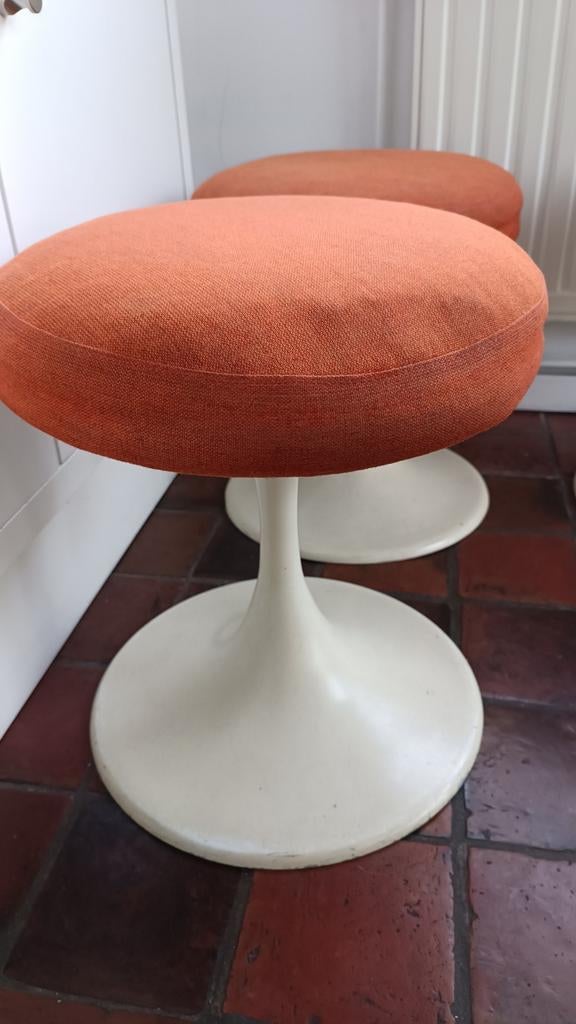 vintage tabouret Saarinen kruken, Ophalen, Gebruikt