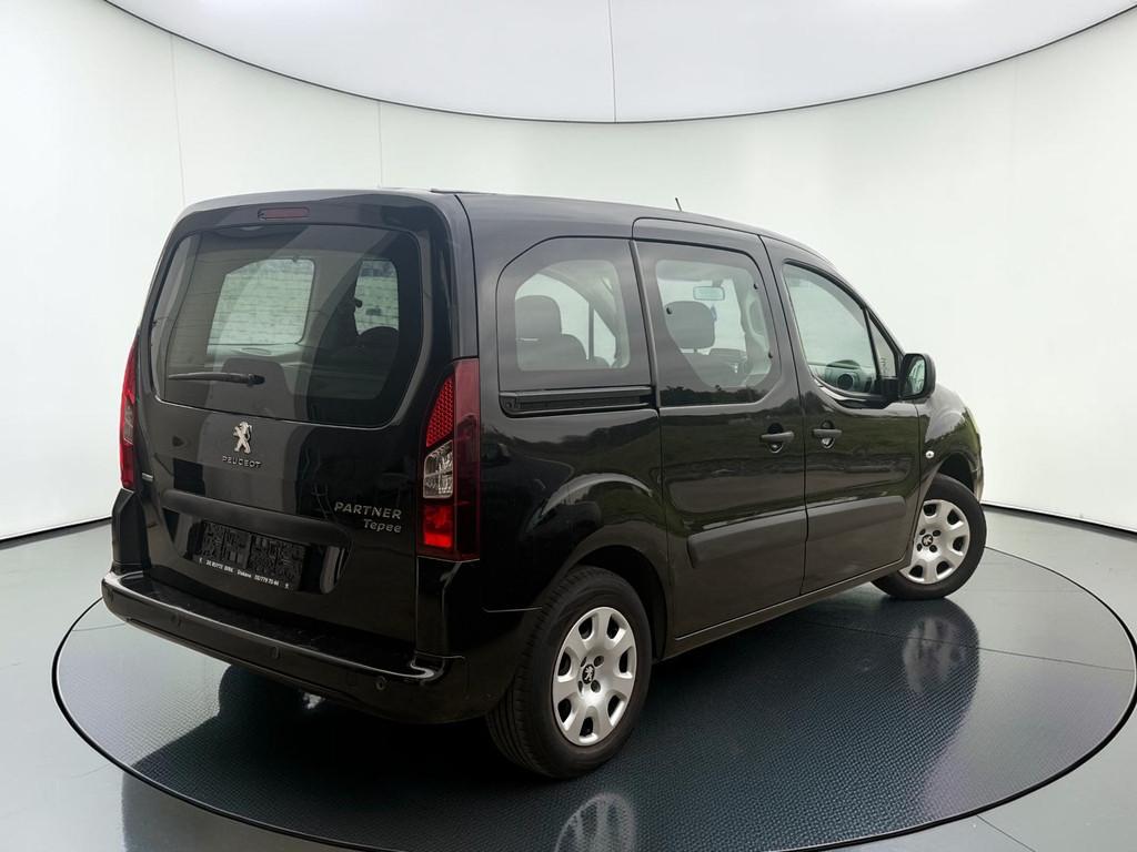 Peugeot Partner, 2017, Navi, Airco, Parksens + 12M Garantie, Voorwielaandrijving, Gebruikt, Zwart, Bedrijf
