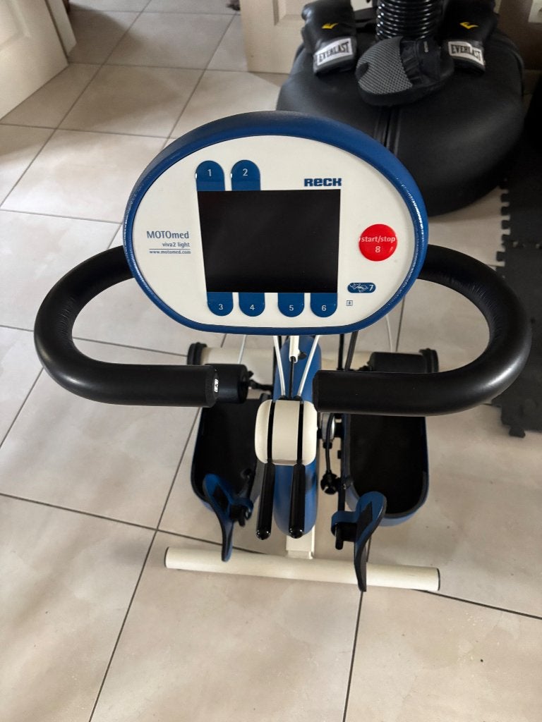 Motomed Viva 2 benen met automatische voetrolfixatie, Diversen, Verpleegmiddelen, Ophalen of Verzenden, Zo goed als nieuw