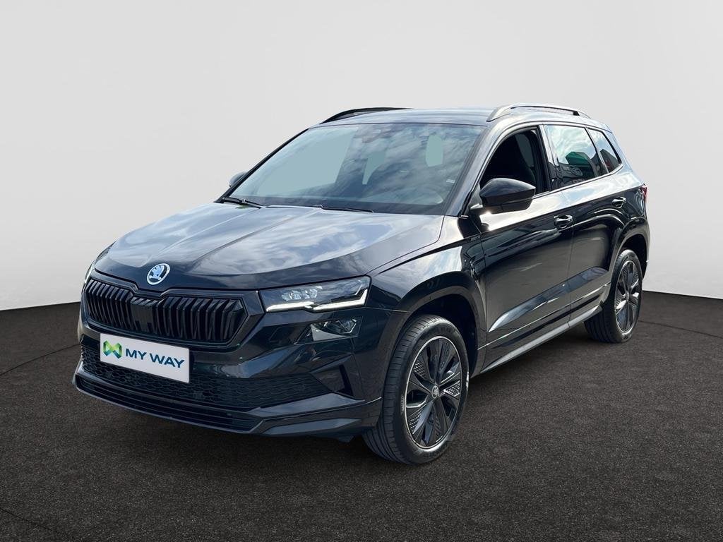 Skoda Karoq SPORTLINE*AUTOMAAT*150PK*TREKHAAK*CARPLAY*CAMERA, Auto's, Automaat, Zwart, Navigatiesysteem, SUV of Terreinwagen