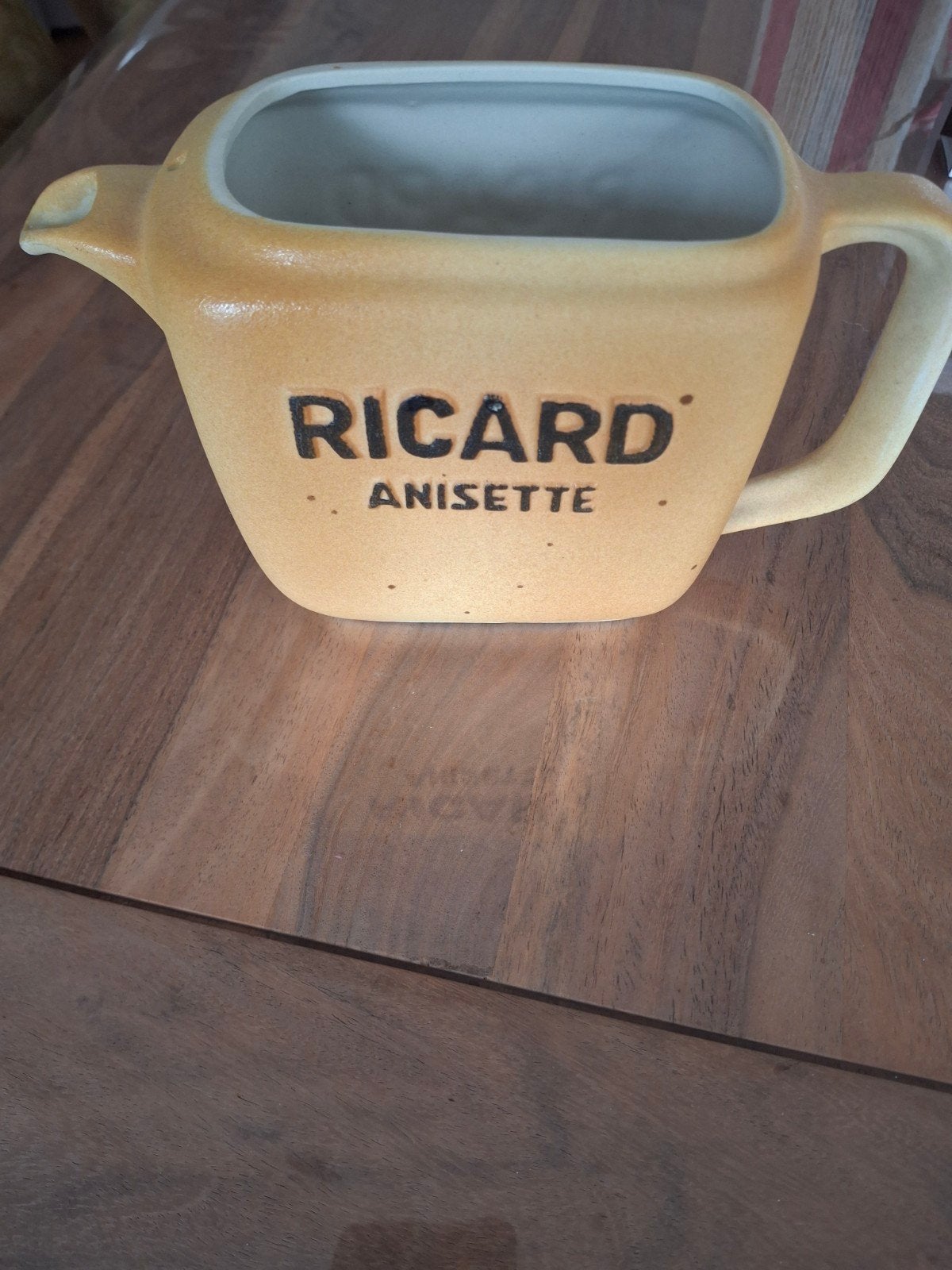 Cruche Ricard, Enlèvement