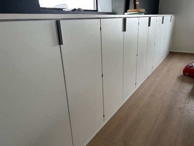 bureaukasten laag, Ophalen, 100 tot 150 cm, Meerdere deuren, Zo goed als nieuw