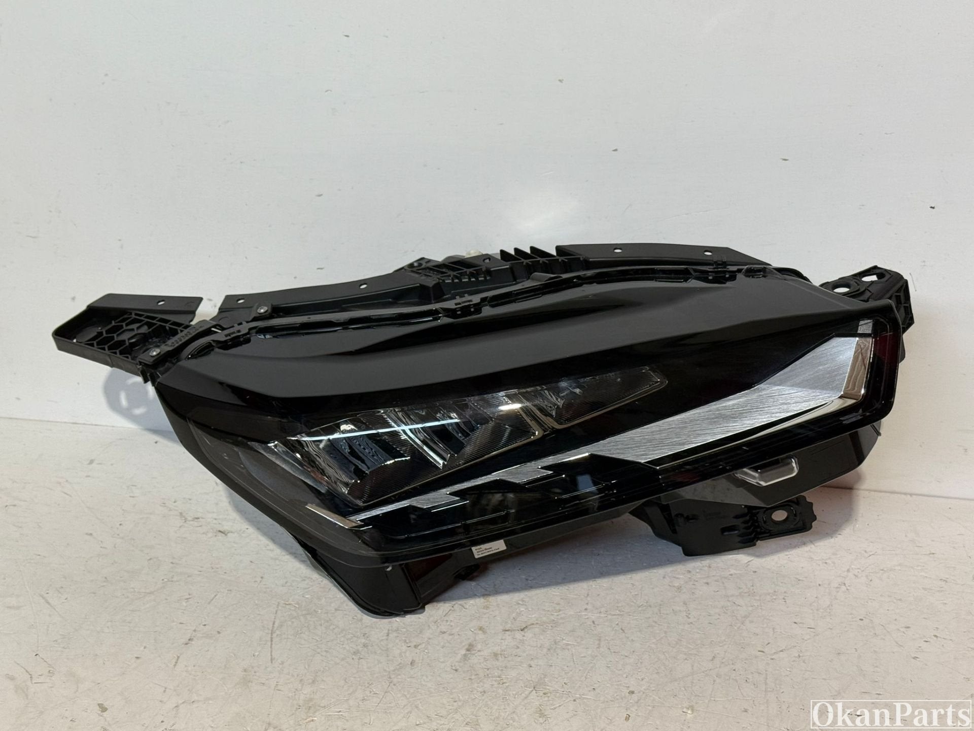 Phare droit LED Peugeot 3008 III 9862665080, Utilisé