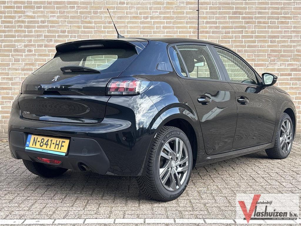 Peugeot 208 1.2 PureTech Active | € 6.900,- NETTO! | Cruise, Auto's, Peugeot, Zwart, Handgeschakeld, 119 g/km, Stadsauto