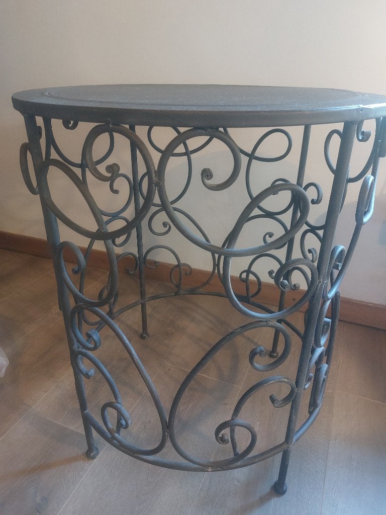 Jolie table en fer & tôle, Enlèvement, Comme neuf, Métal, 50 à 100 cm