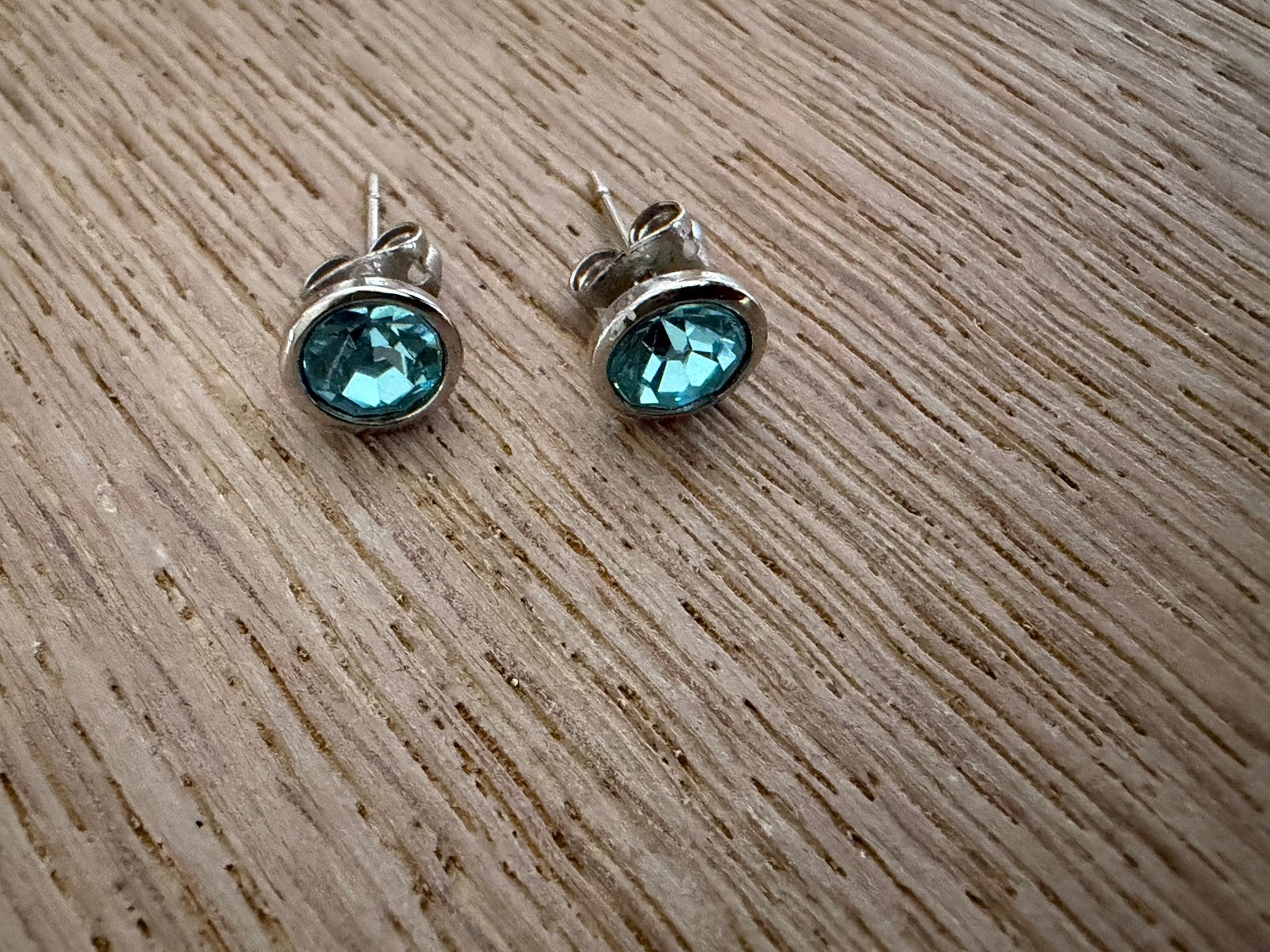 Nouvelles boucles d'oreilles Les Cordes, Enlèvement, Neuf, Bleu, Puces ou Clous