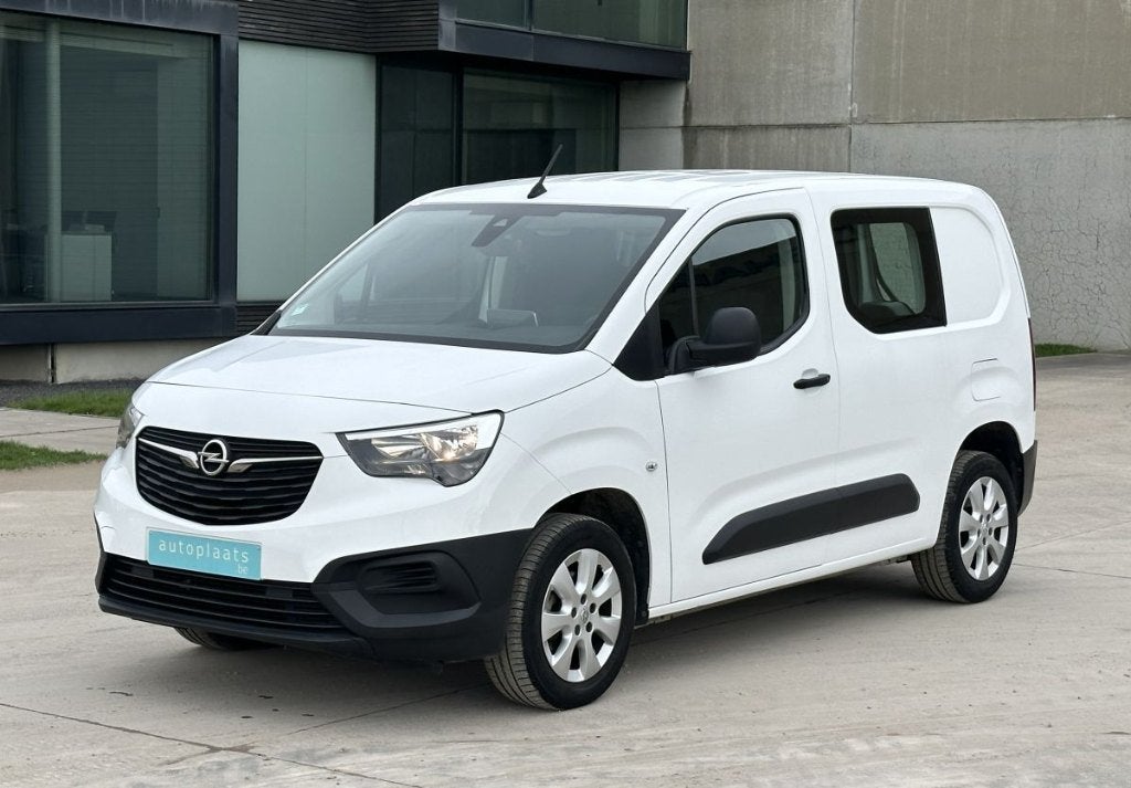 Opel Combo 1.2 benzine 31210km 2022 1ste eigenaar, Auto's, Bestelwagens en Lichte vracht, 4 deurs, Stof, 1199 cc, Wit