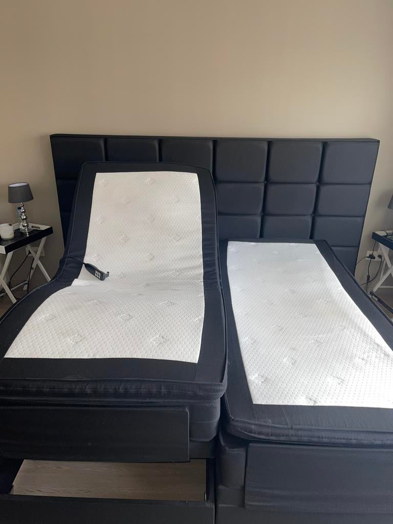 Elektrische kingsize Boxspring, Ophalen, Zwart, Tweepersoons, Zo goed als nieuw