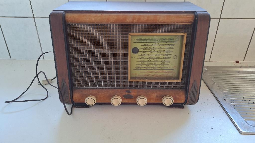 Antieke sbr radio, Enlèvement