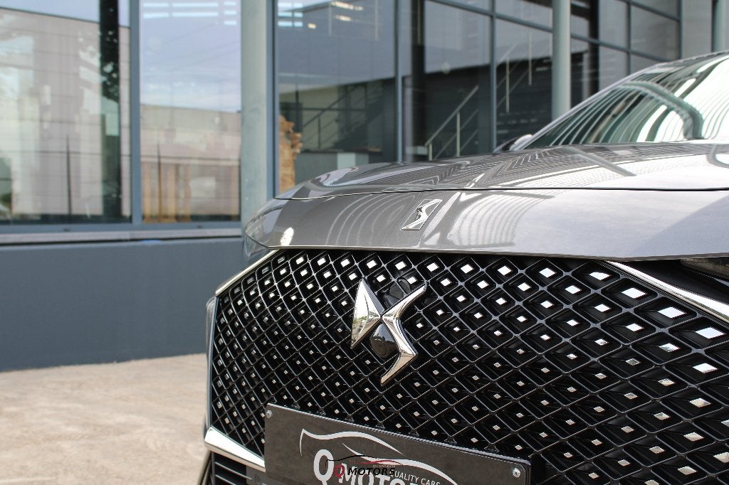DS Automobiles DS 7 PHEV E-TENSE 4x4 300 Esprit de Voyage, Autos, DS, Argent ou Gris, Achat, Euro 6, Entreprise