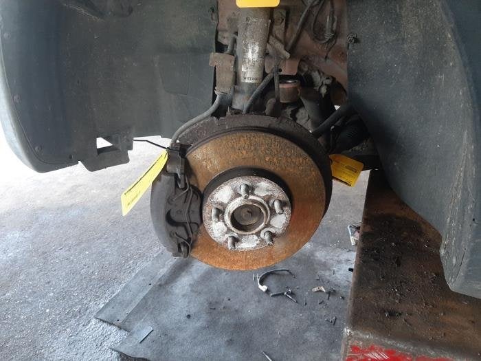 Moyeu de roue avant d'un Volvo C30, -, -, 3 mois de garantie, -
