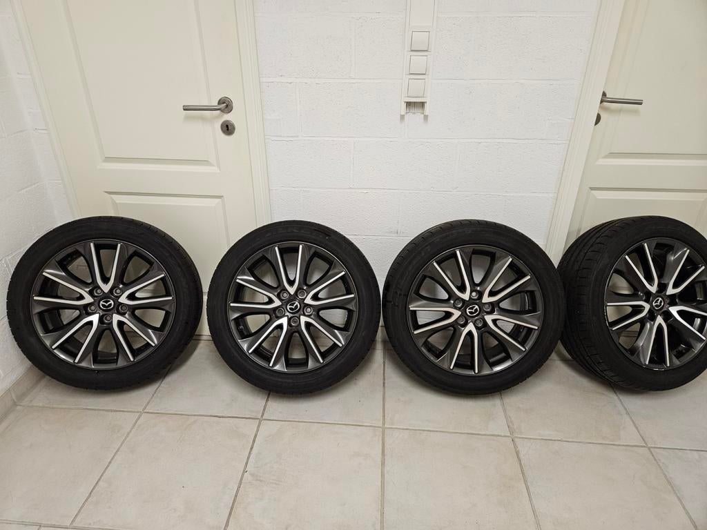 ORIGINAL CX3 Mazda Felgen + 215 50 18 Falken Azenis 453CC, Auto-onderdelen, Banden en Velgen, Ophalen of Verzenden