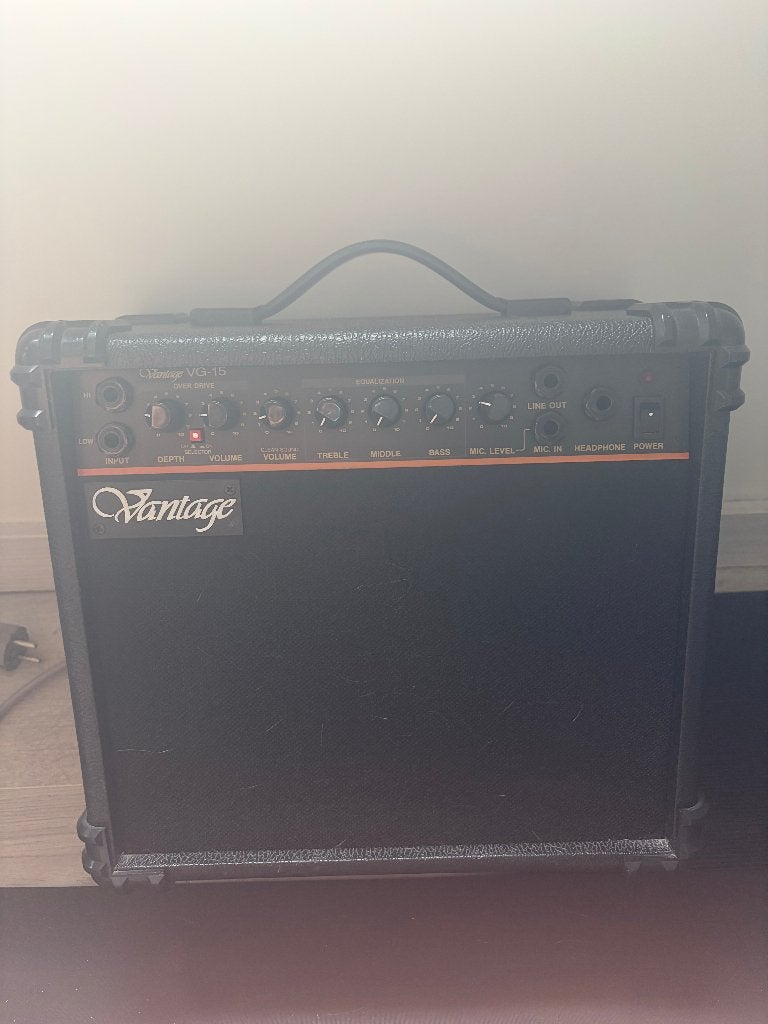 Vantage VG-15 elektrische gitaarversterker, Musique & Instruments, Amplis | Basse & Guitare, Enlèvement, Utilisé, Guitare, Moins de 50 watts