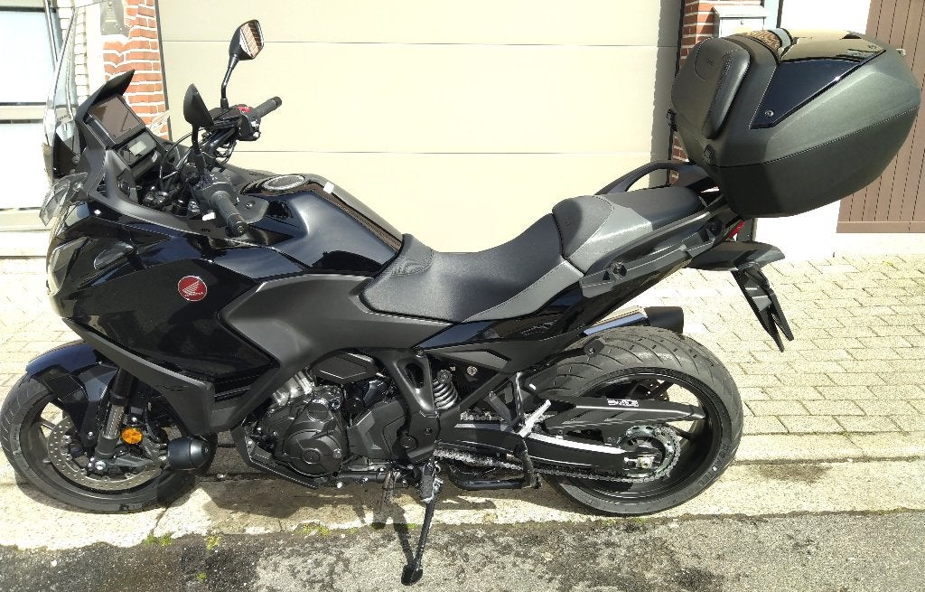Honda NT1100 DCT (2022) | 8.883 km | Volledig uitgerust, 2 cilinders, Occasion, Motorrijbewijs A, Handvatverwarming