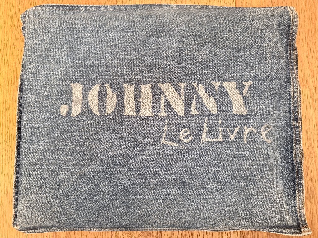 Johnny, le livre, Neuf, Artiste, Monique Kouznetzoff, Enlèvement ou Envoi