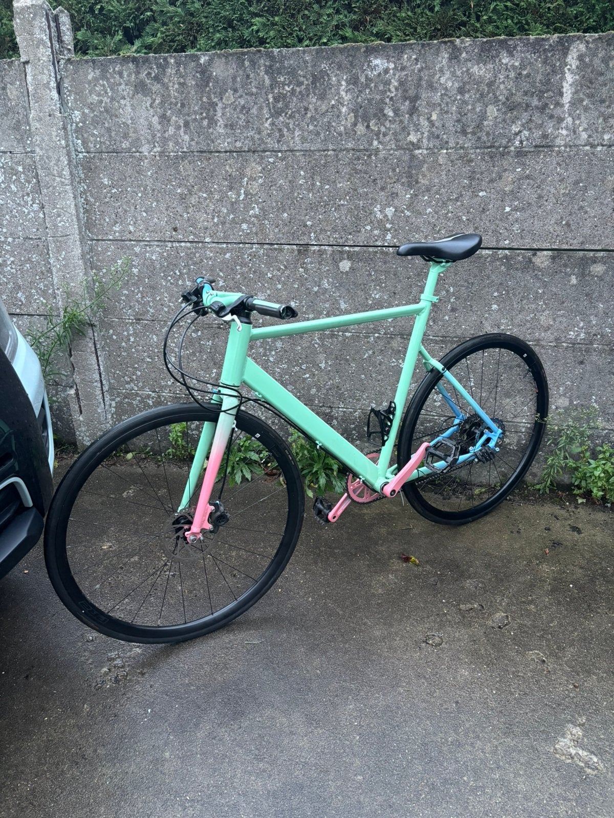 Sportieve fiets in mintgroen en roze – unieke look!, Fietsen en Brommers, Heren, Aluminium, Zo goed als nieuw, Schijfrem