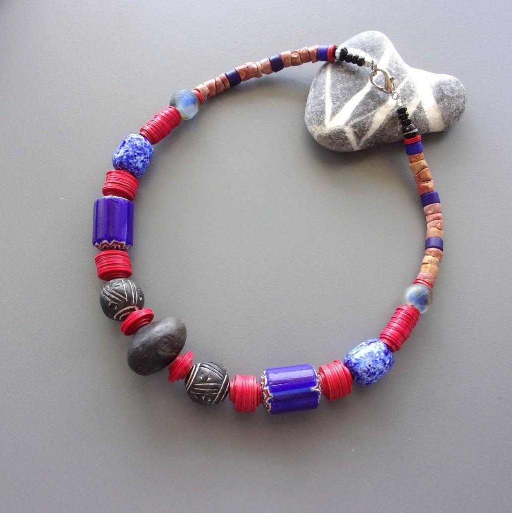 Collier ethnique africain homme ou femme en perles vintage, Enlèvement ou Envoi, Neuf, Bleu, Pierre ou Minéral