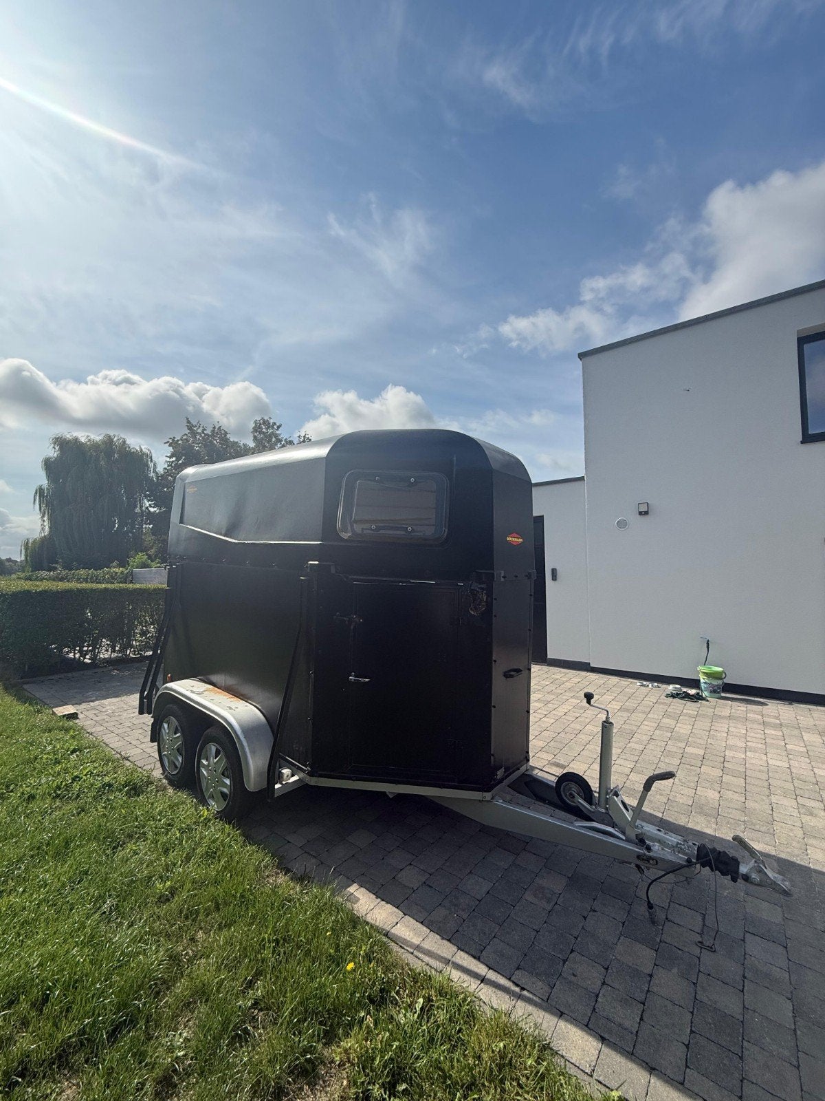 Paardentrailer, Ophalen
