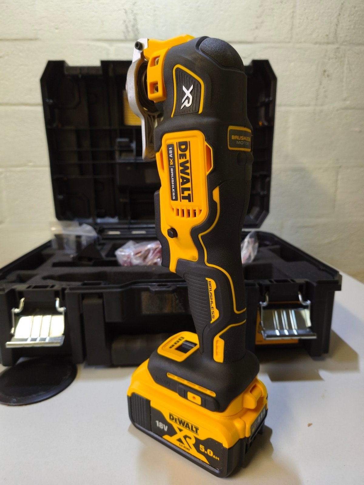 DeWalt DCS356 NT 18V Multitool Complete Set Zo goed als nieu, Ophalen of Verzenden, Zo goed als nieuw, Multitool, DeWalt