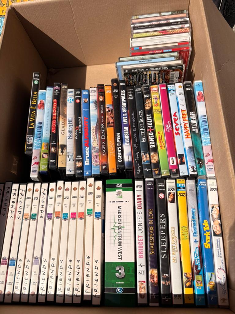 DVD’s en CD’s - 30€ voor hele doos, Audio, Tv en Foto, Ophalen, Gebruikt