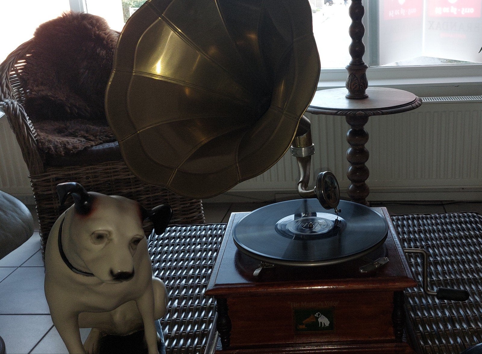 His masters voice grammofoon met hondje, Enlèvement