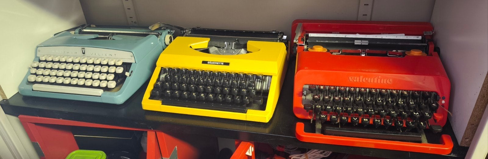 Lot de trois machines à écrire