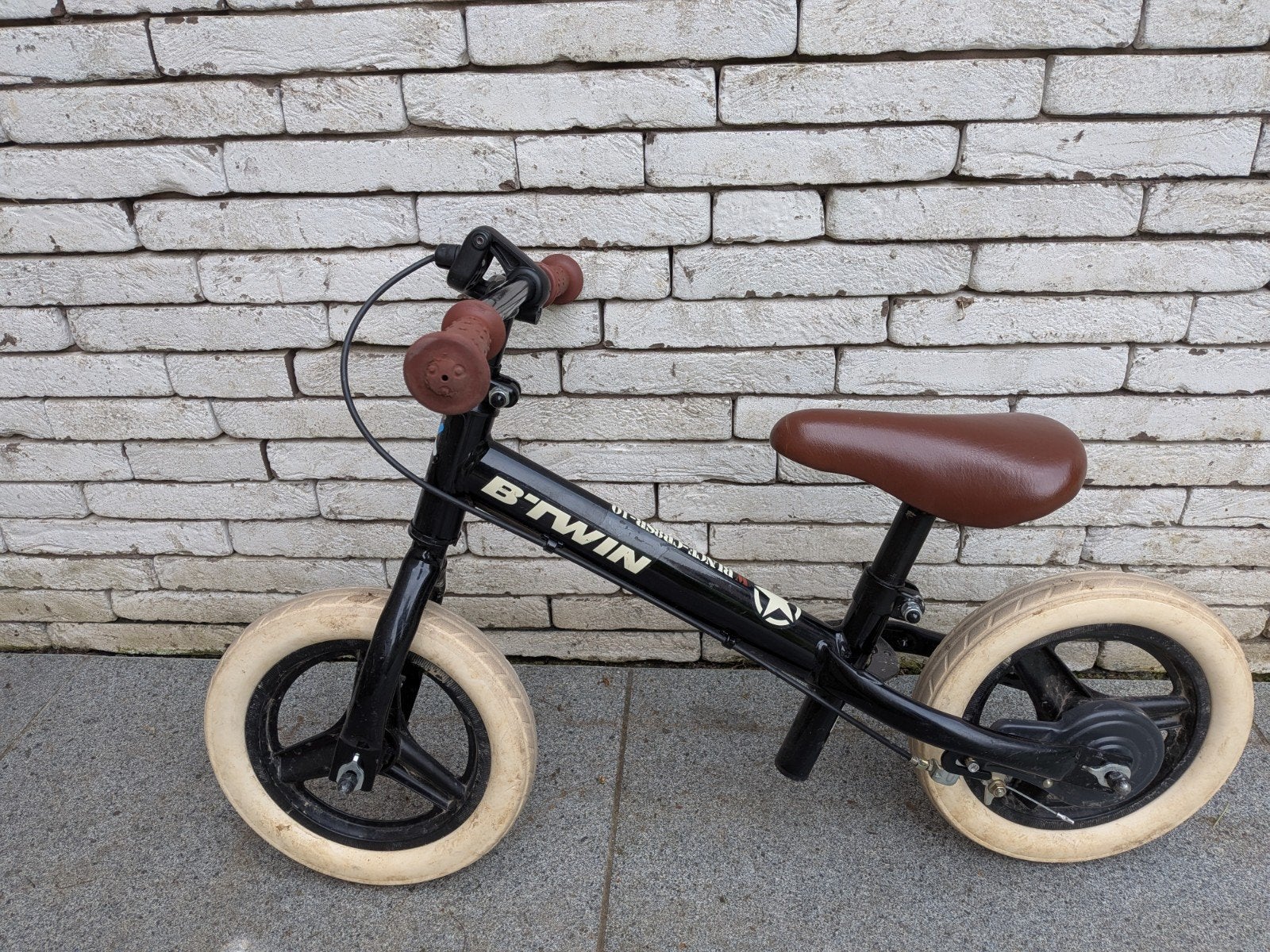 B'twin Loopfiets voor kinderen 10 inch zwart, Fietsen en Brommers, Fietsen | Kinderfietsjes, Ophalen, Gebruikt, Velgrem, Minder dan 16 inch