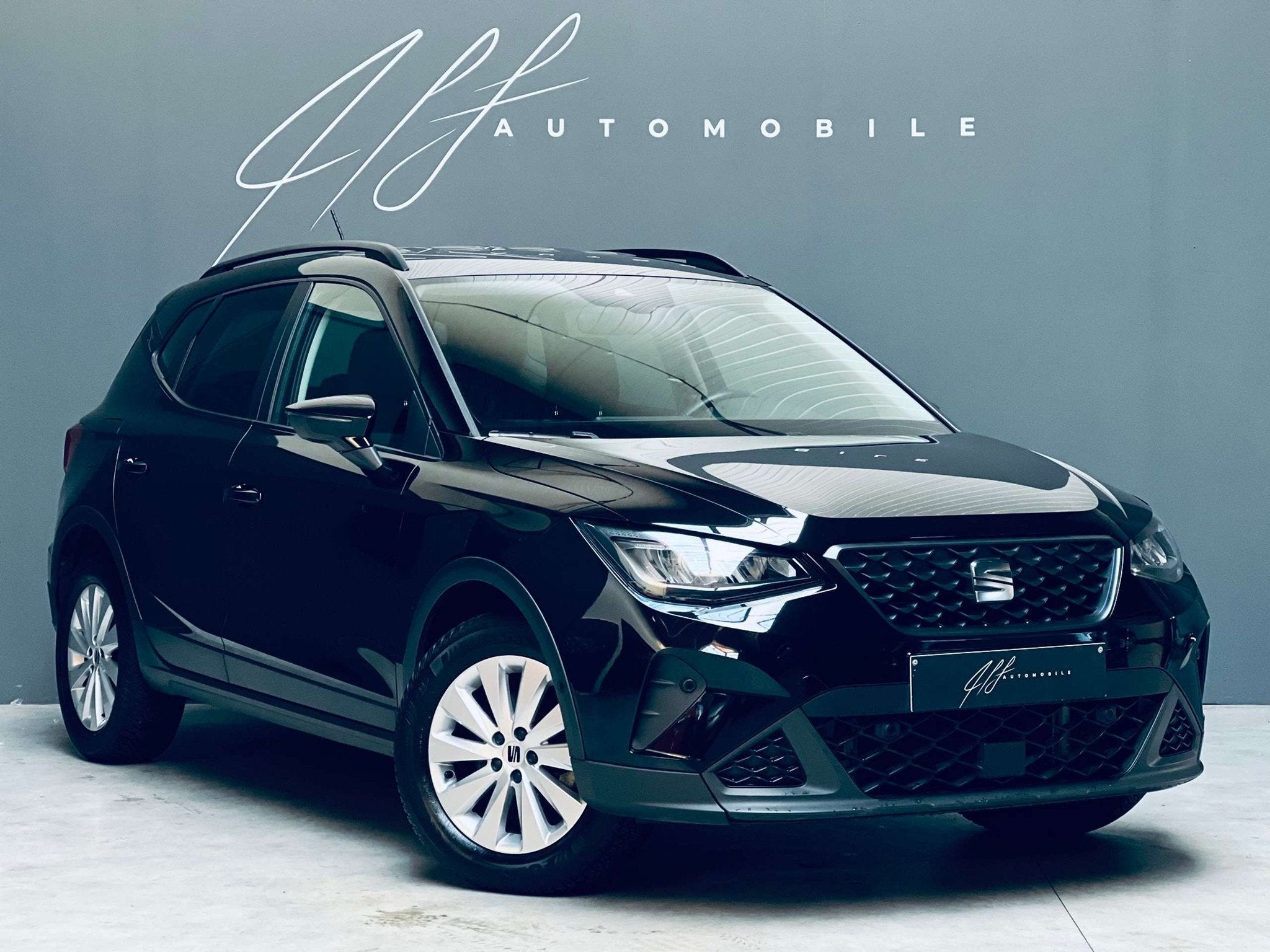 SEAT Arona 1.0 TSI *AUTOMATIQUE*CARPLAY*CAR’ET COMPLET*, Auto's, Gebruikt, Zwart, Bedrijf, 5 zetels
