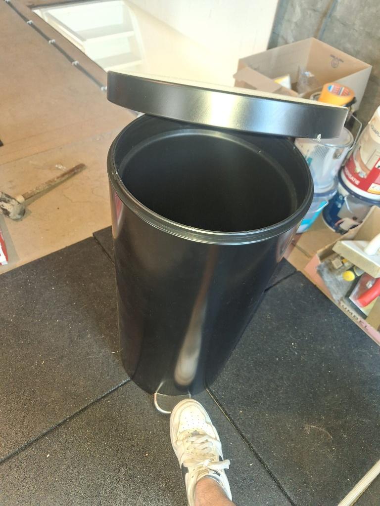 Vuilbak - pedaal, Ophalen, Met pedaal, Nieuw, 20 tot 30 liter