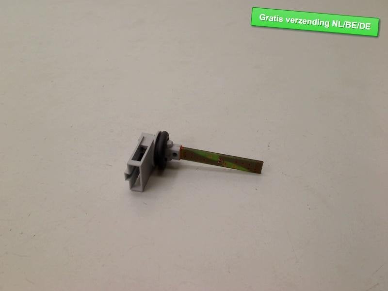 TEMPERATUURVOELER VERDAMPER Audi TT (8J3) (4B0820539), Auto-Union-Straße  1,
85057  Ingolstadt, DE, Info@audi.de, Audi, Utilisé