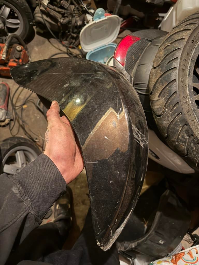 Vespa sprint spatbord, Ophalen of Verzenden, Zo goed als nieuw