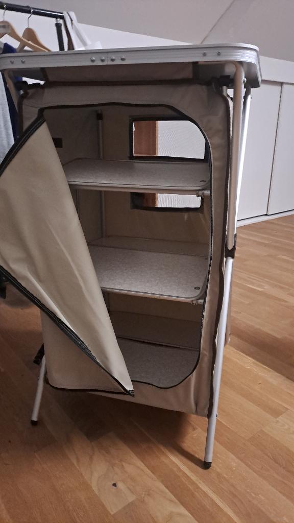 Armoire de camping Nova Lucera Eurotrail - état neuf, Caravanes & Camping, Meubles de camping, Enlèvement, Comme neuf, Armoire de camping