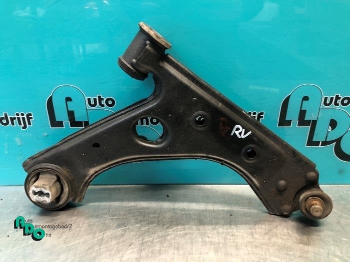 Bras de suspension avant droit d'un Citroen Nemo (Nemo 08-), -, 3 mois de garantie, Utilisé, -