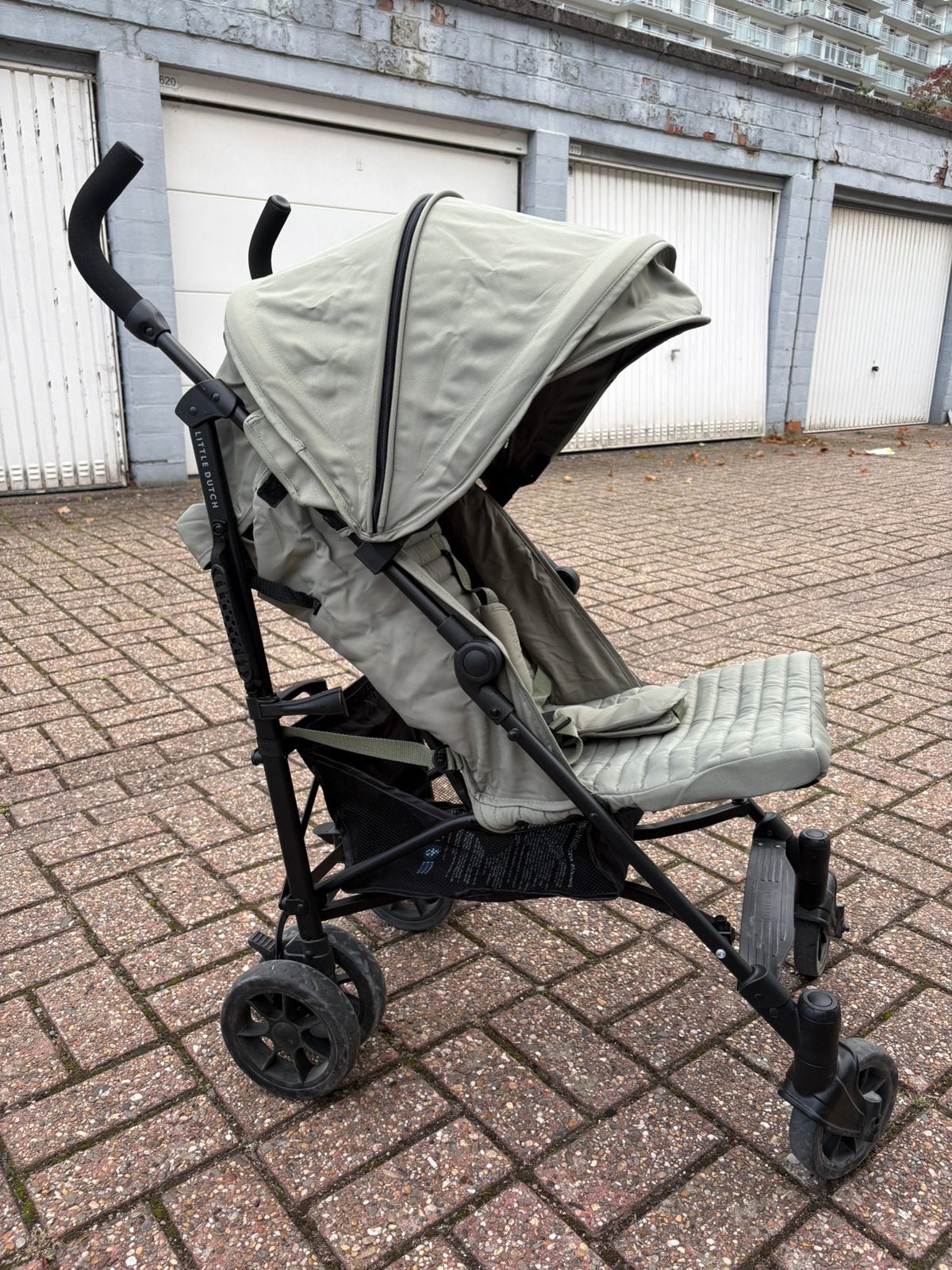 Buggy Little Dutch zo goed als nieuw, Enfants & Bébés, Enlèvement, Comme neuf, Autres marques, Dossier réglable