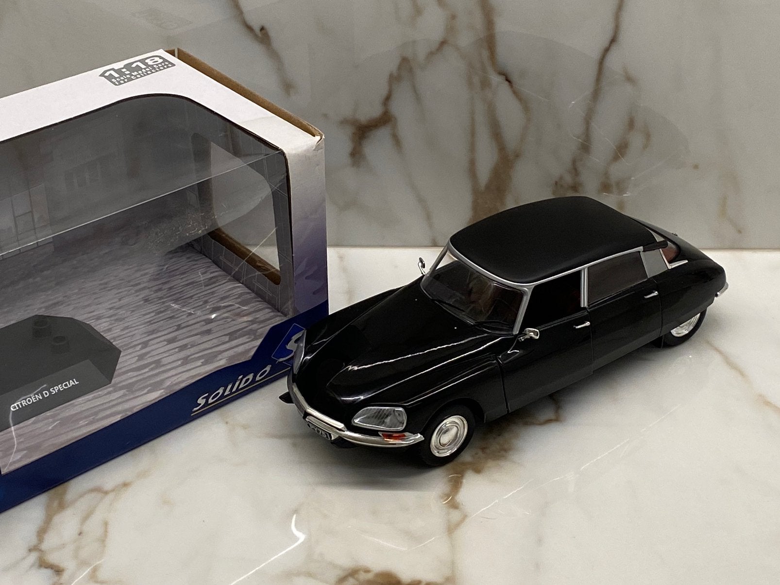 Solido Citroën DS « D Special » - 1:18, Enlèvement ou Envoi, Comme neuf, Voiture, Solido