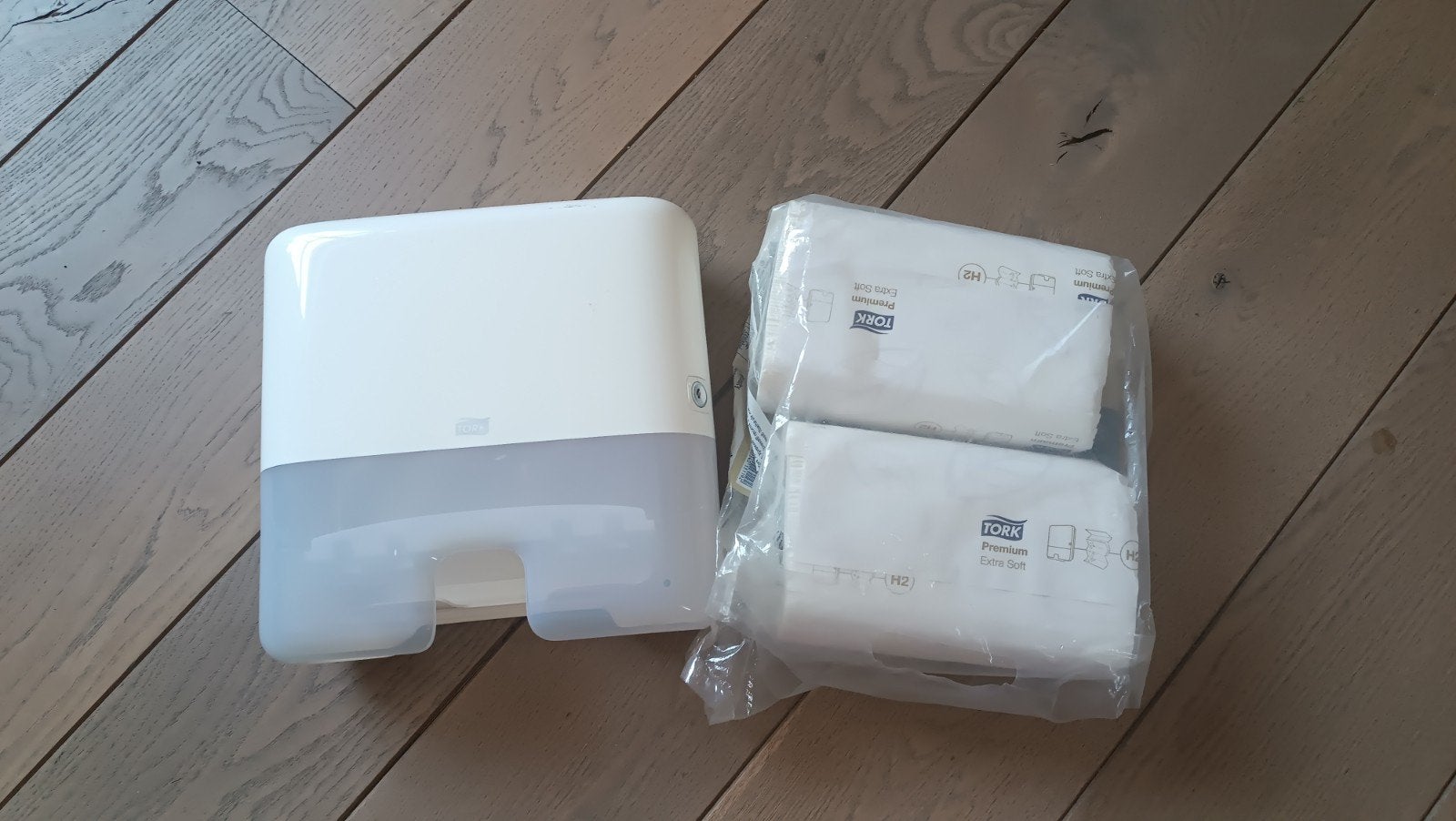 Handdoek verdeler papieren handdoekjes Tork, Ophalen