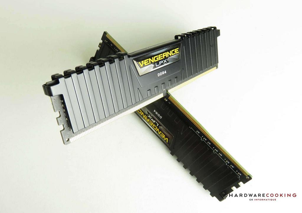 8 GB RAM DDR4 2400 MHz, Computers en Software, RAM geheugen, DDR4, 8 GB, Ophalen of Verzenden, Zo goed als nieuw