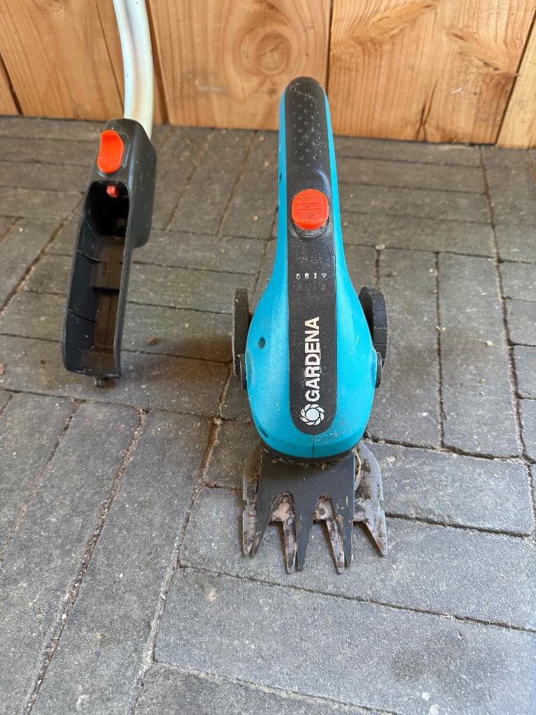 Kantsnoeier, Tuin en Terras, Ophalen, Gebruikt, Accu, Minder dan 10 cm