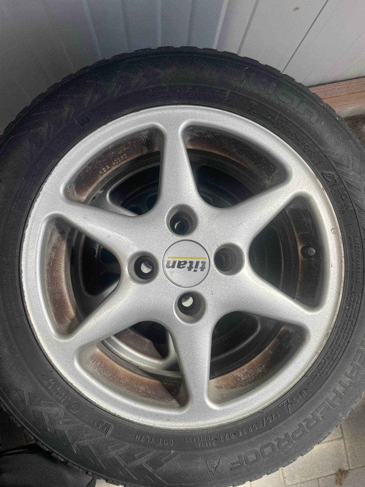 Jantes et pneus à vendre, Enlèvement, Pneu(s)