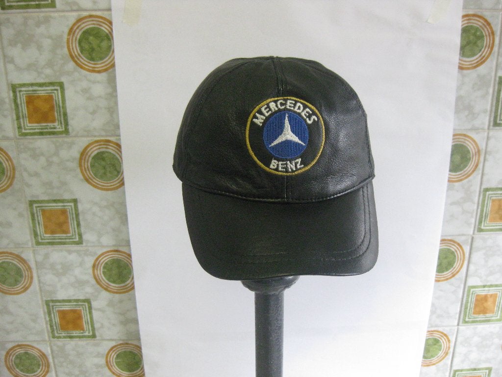 Zwarte ledere Cap met M.B. embleem, Kleding | Heren, Ophalen of Verzenden