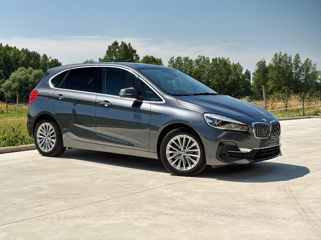 BMW 225xe - 2021 - 62.637km - PANO - LEDER - H&K, Auto's, Automaat, Dealer onderhouden, Hybride Elektrisch/Benzine, 3 cilinders