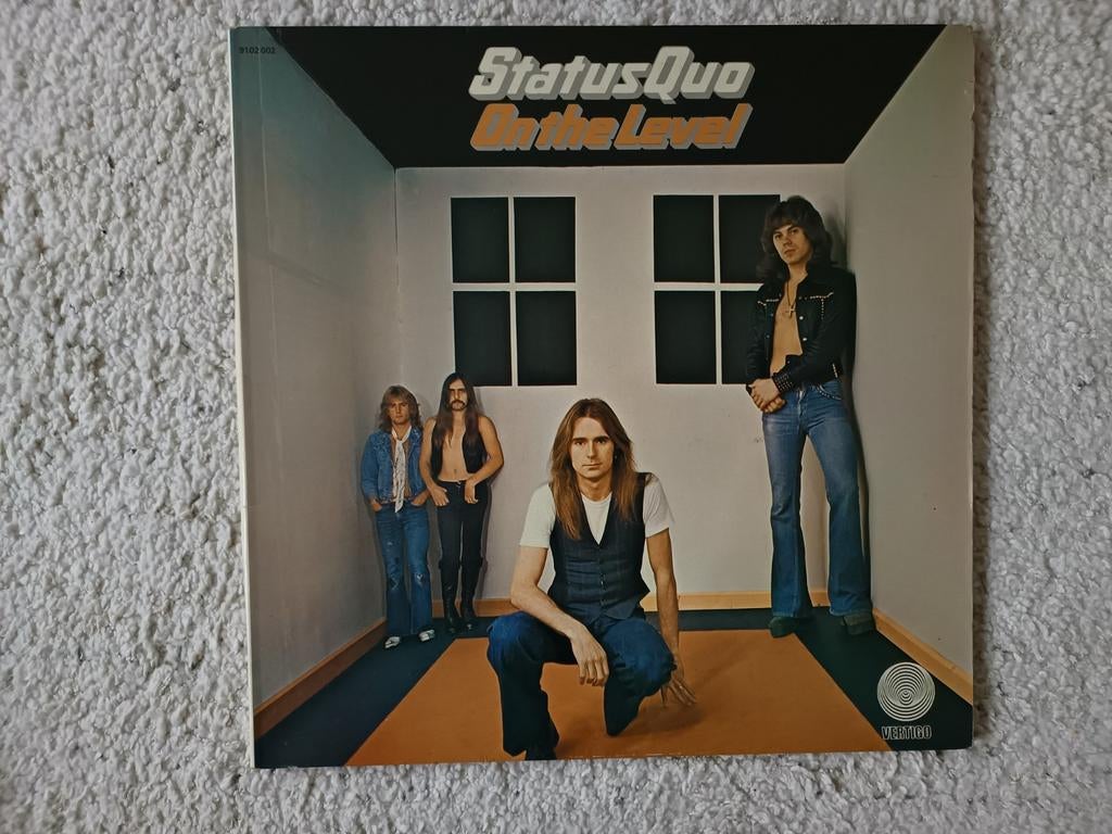 Lp Status Quo, On the level, Ophalen of Verzenden