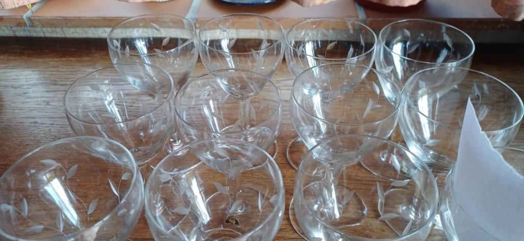 Verres à vin Doyen, Enlèvement, Comme neuf