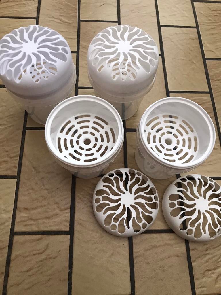 A vendre 4 BOÎTES pour ABSORBEURS D’HUMIDITÉ, Neuf