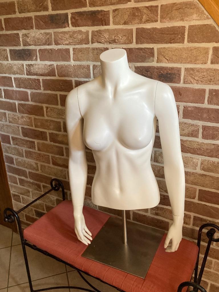 Buste mannequin femme, Enlèvement ou Envoi