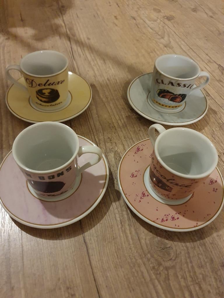 Minis tasses et sous tasses, Collections, Enlèvement ou Envoi, Comme neuf