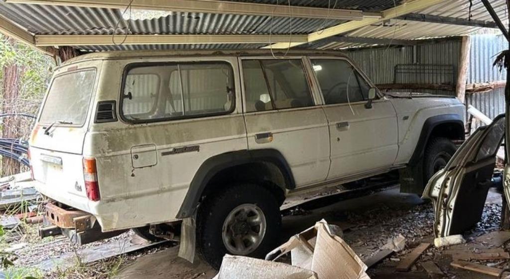 roestvrije onderdelen Landcruiser HJ61, Ophalen