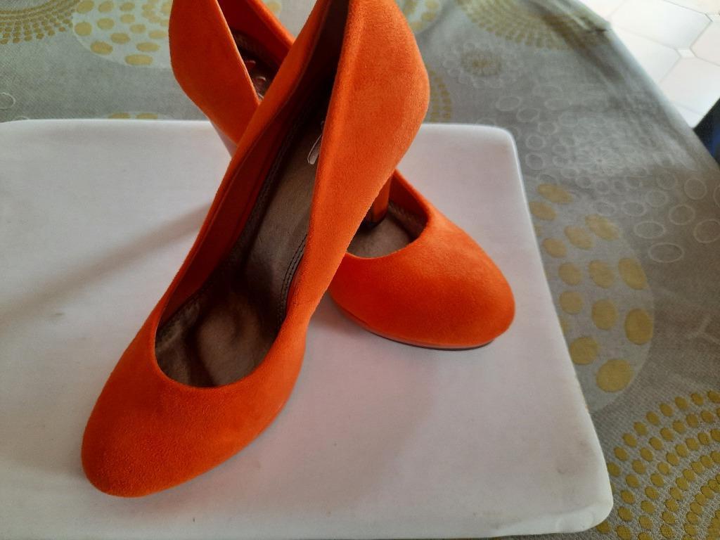 oranje nubuque pumps maat 39, Ophalen, Pumps, Torfs, Nieuw