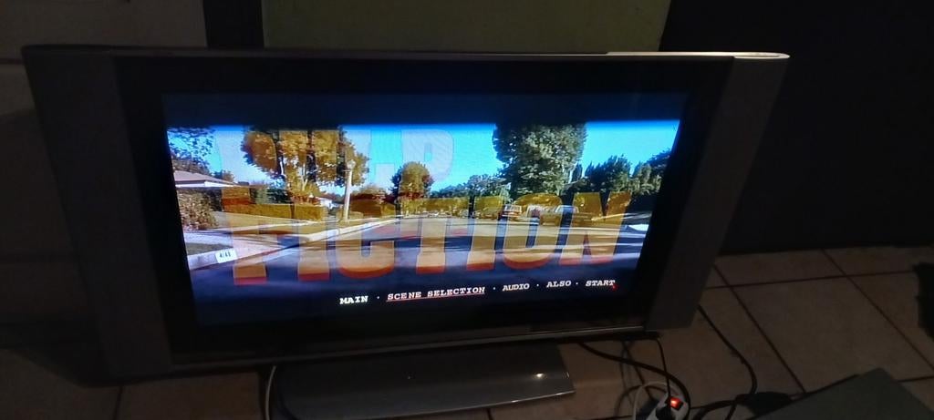 SONY Grote tv met 3 scarts.ideaal voor oude spelconsoles/dvd, Audio, Tv en Foto, Televisies, Ophalen of Verzenden
